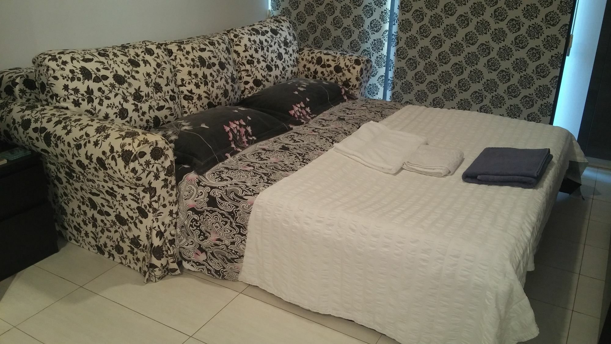 Green Valley Modern Studio Limassol Luaran gambar