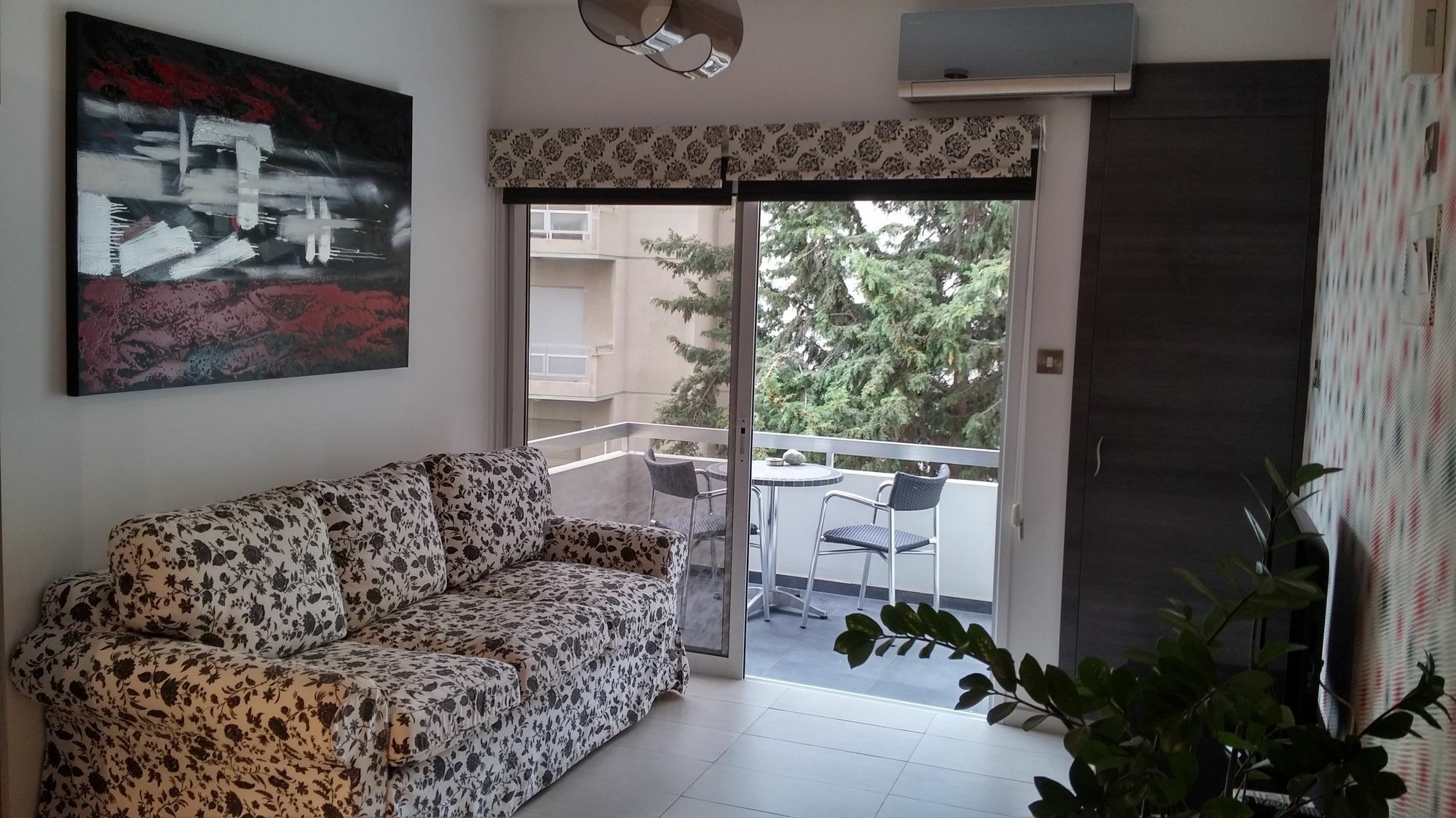 Green Valley Modern Studio Limassol Luaran gambar