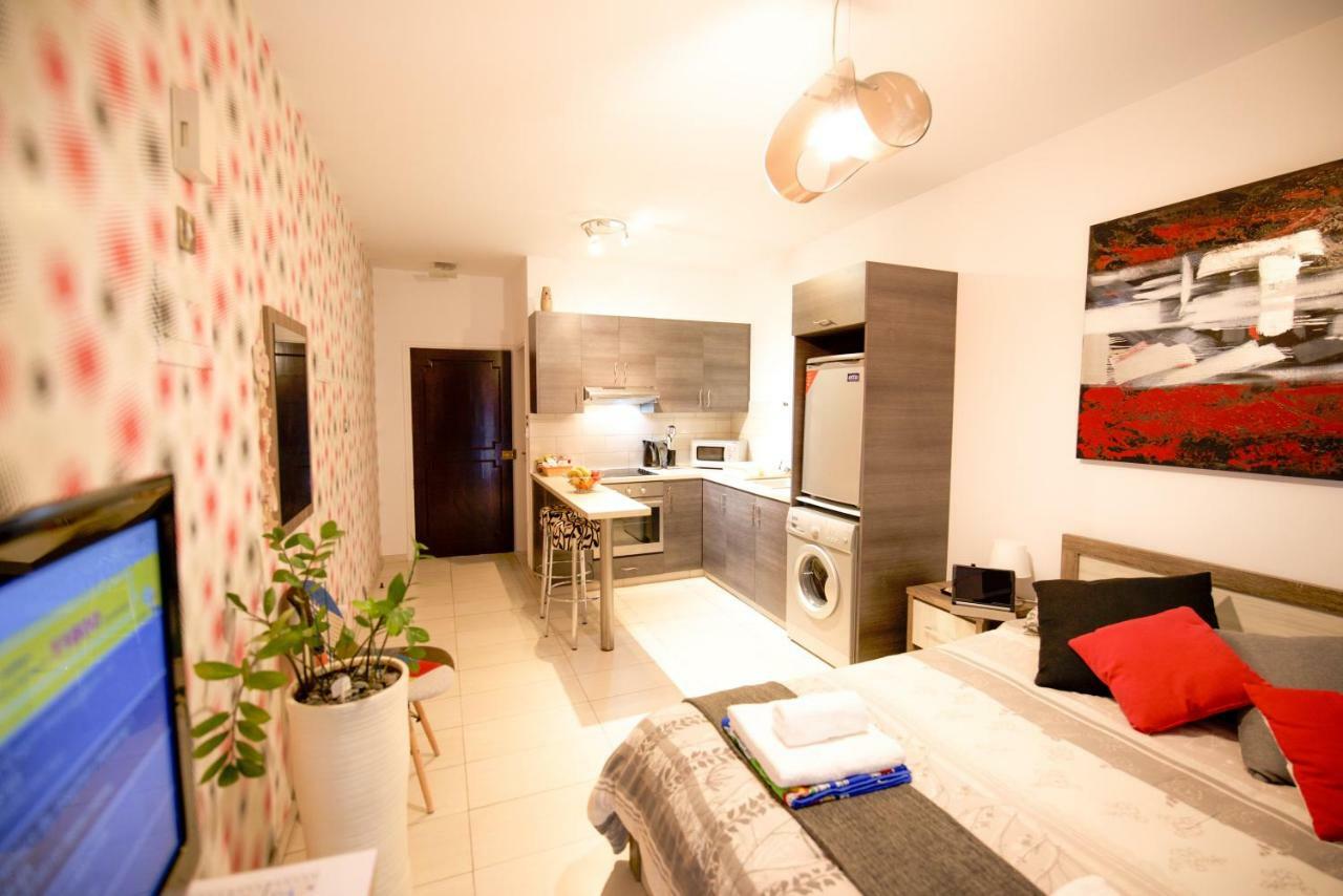 Green Valley Modern Studio Limassol Luaran gambar