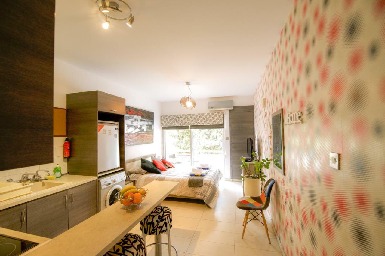 Green Valley Modern Studio Limassol Luaran gambar